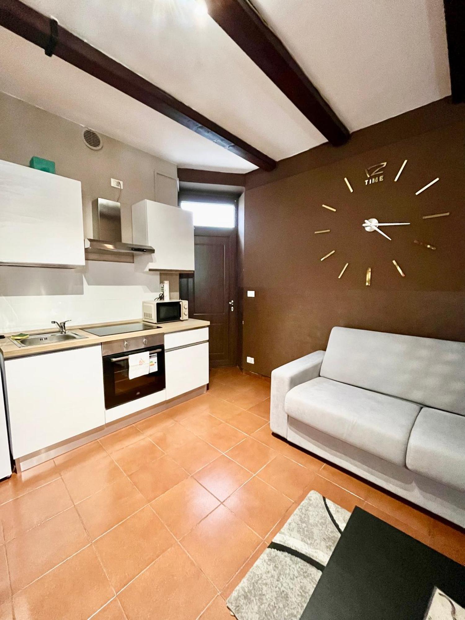 Appartamento Homemade A Due Passi Da Centro ビエッラ エクステリア 写真
