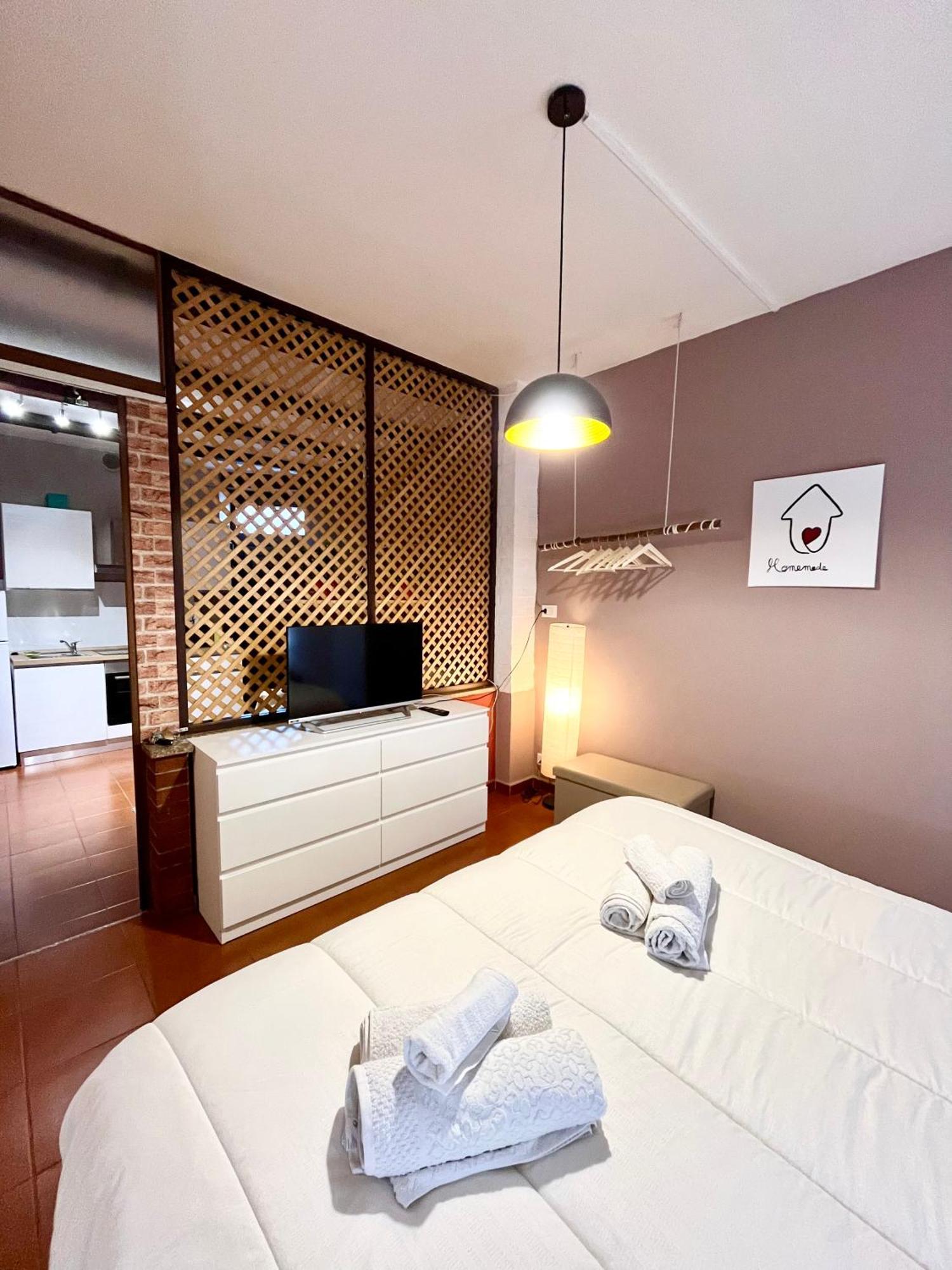 Appartamento Homemade A Due Passi Da Centro ビエッラ エクステリア 写真